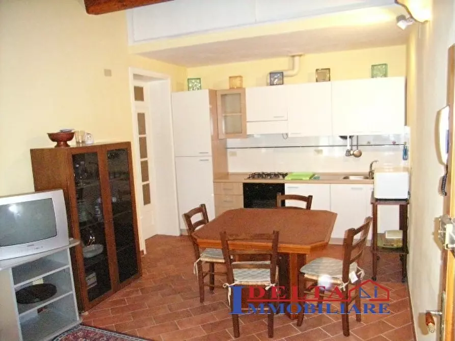 Immagine 2 di Appartamento in vendita  15 a Castellina Marittima
