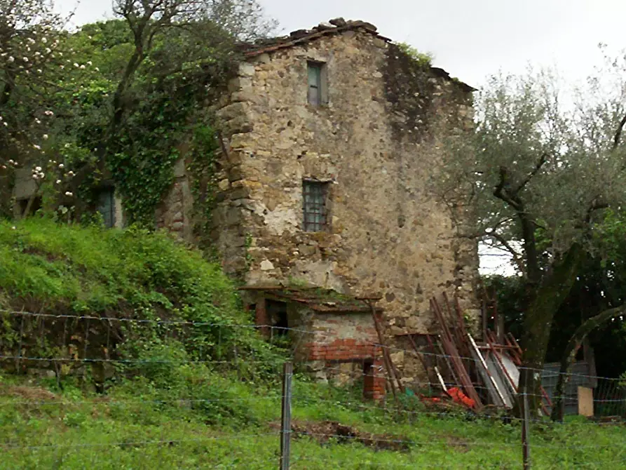 Immagine 3 di Rustico / casale in vendita  a Fosdinovo