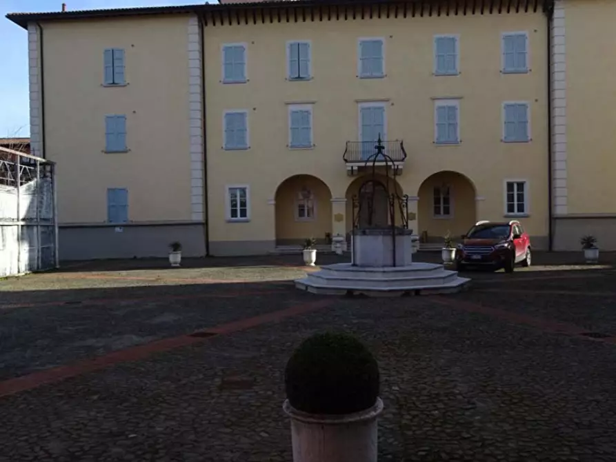 Immagine 1 di Palazzo in vendita  1 a Reggio Nell'emilia