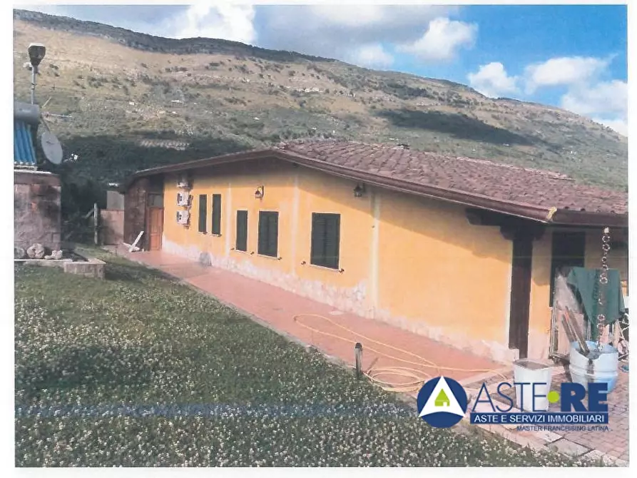 Immagine 4 di Palazzo in vendita  3 a Sonnino