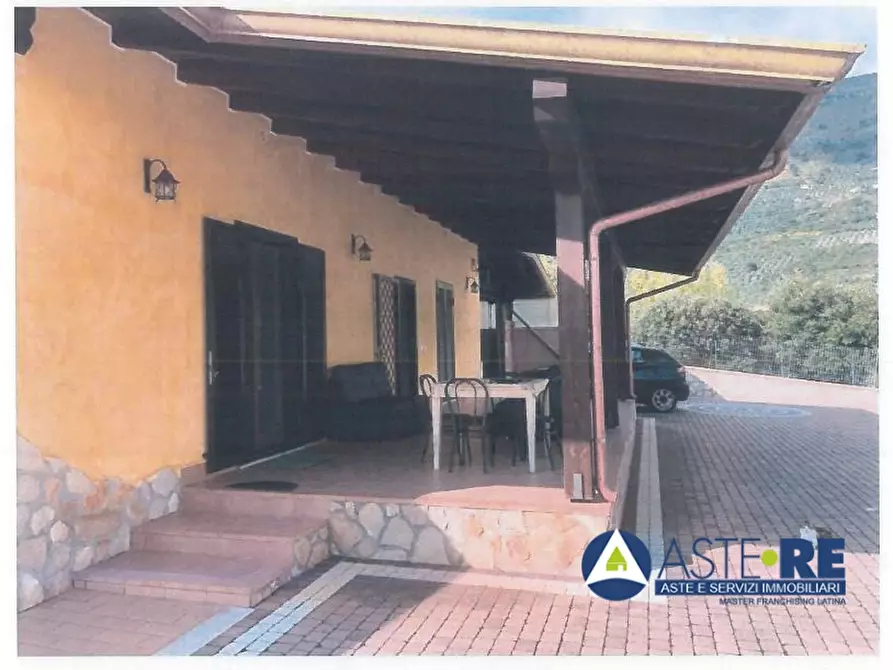 Immagine 2 di Palazzo in vendita  3 a Sonnino