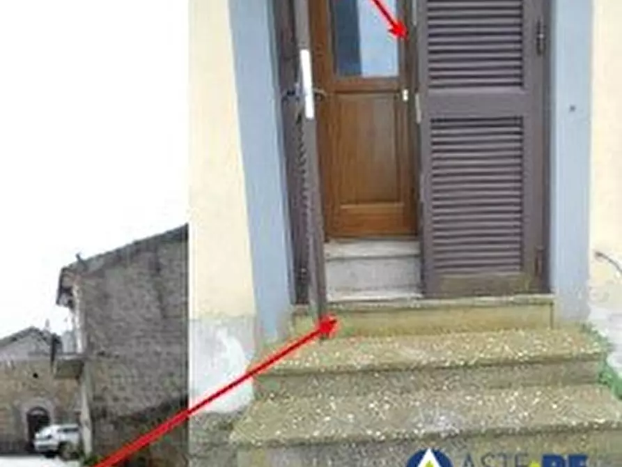 Immagine 2 di Palazzo in vendita  a Capodimonte