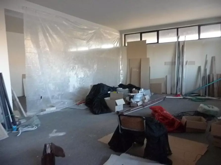 Immagine 6 di Negozio in vendita  7 a Caselle Torinese