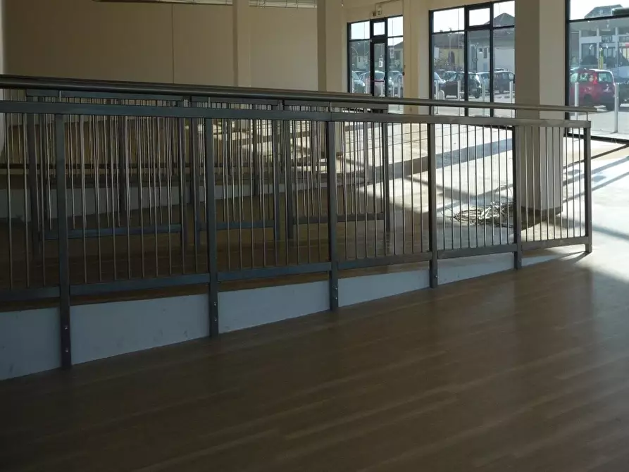 Immagine 7 di Negozio in vendita  7 a Caselle Torinese