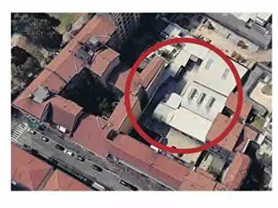 Immagine 2 di Negozio in vendita  96 a Milano