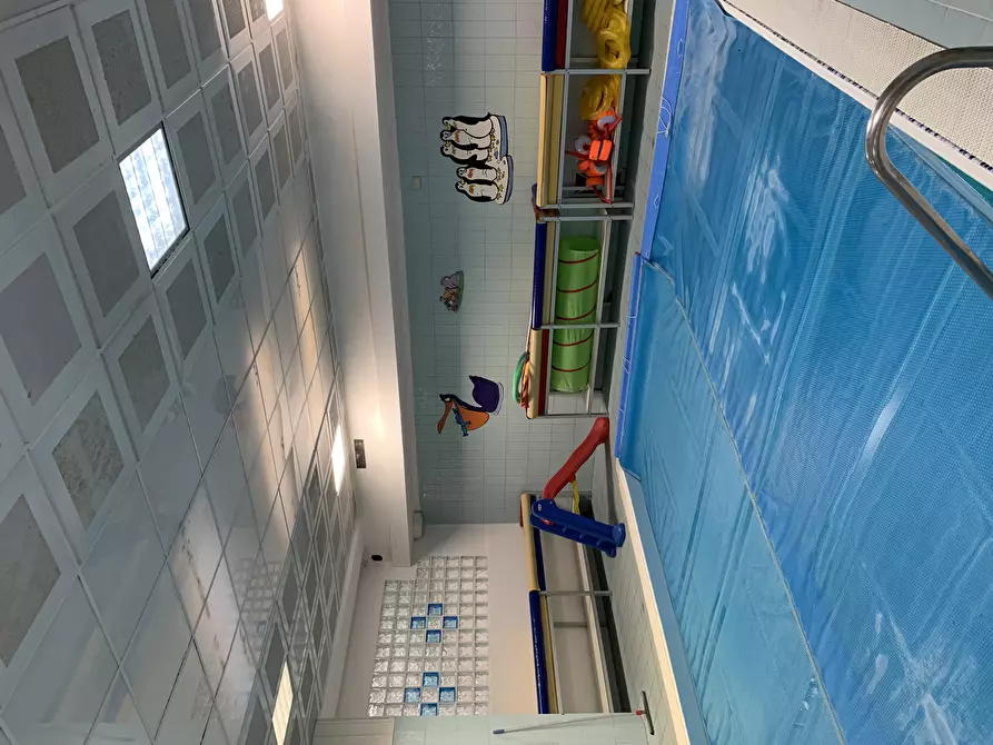 Immagine 10 di Negozio in vendita  74 a Torino