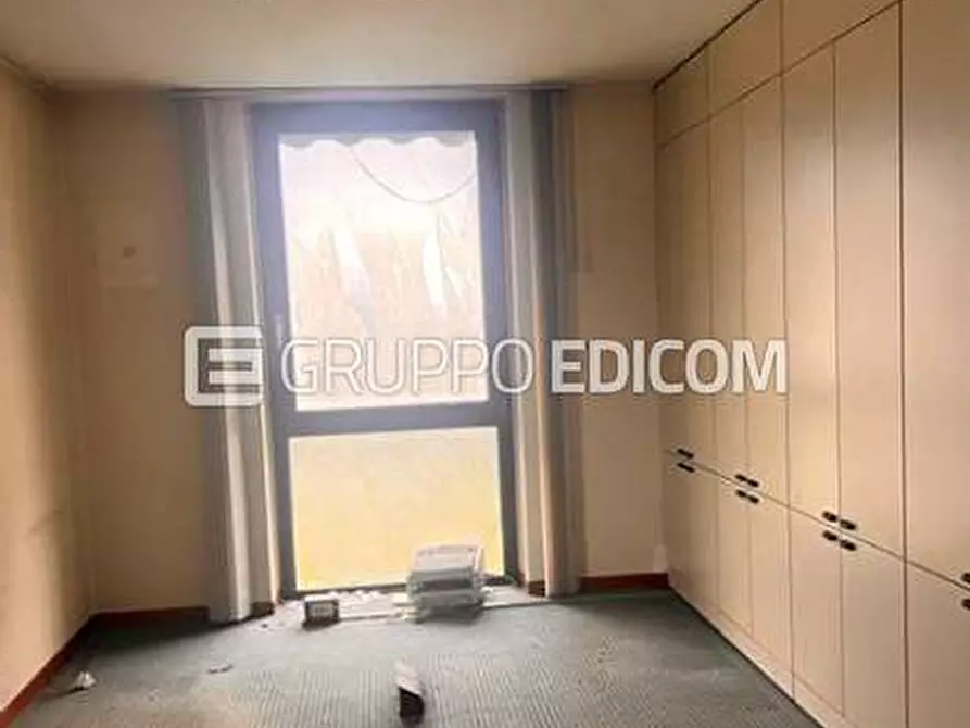 Immagine 2 di Negozio in vendita  a Fiesso D'artico