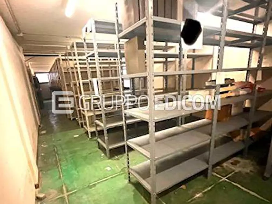 Immagine 4 di Negozio in vendita  a Fiesso D'artico