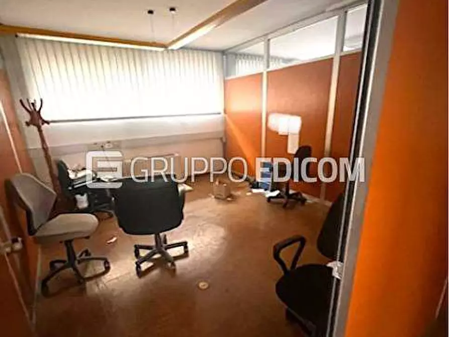 Immagine 6 di Negozio in vendita  a Fiesso D'artico