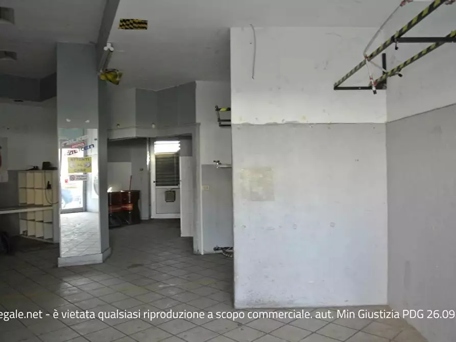 Immagine 4 di Negozio in vendita  67/D a Torino