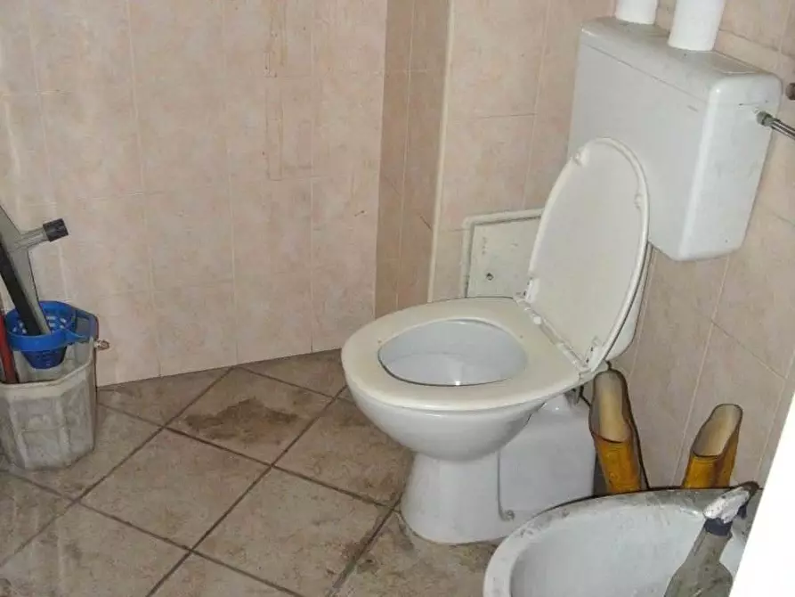 Immagine 8 di Negozio in vendita  67/D a Torino