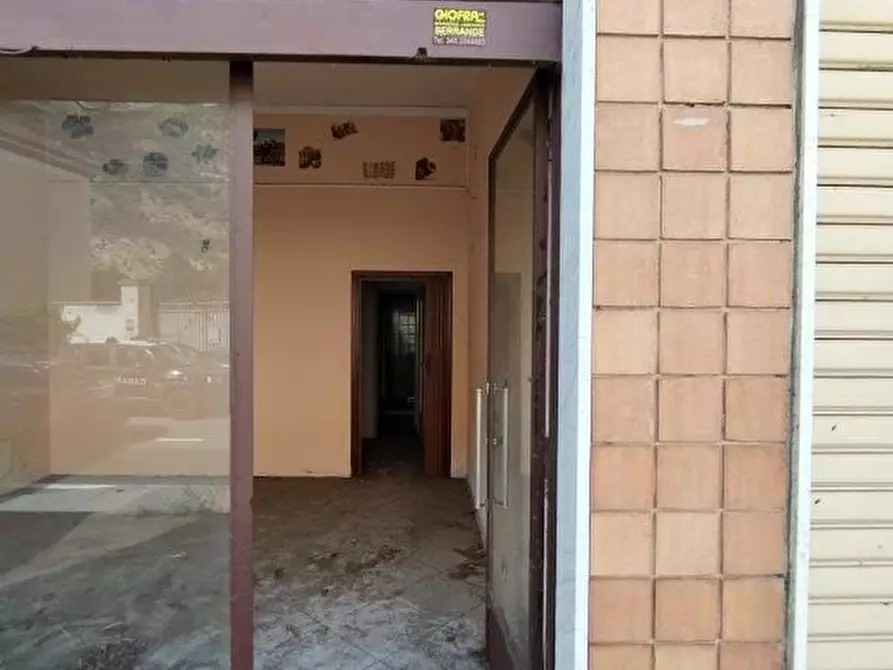 Immagine 4 di Negozio in vendita  18/F a Susa