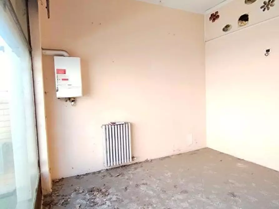 Immagine 5 di Negozio in vendita  18/F a Susa