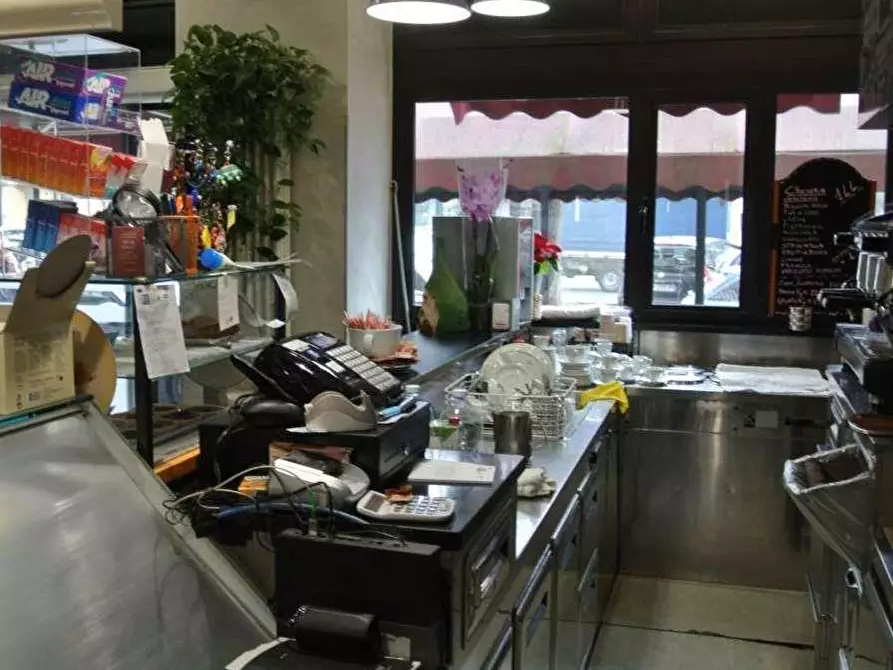 Immagine 3 di Negozio in vendita  144 a Torino