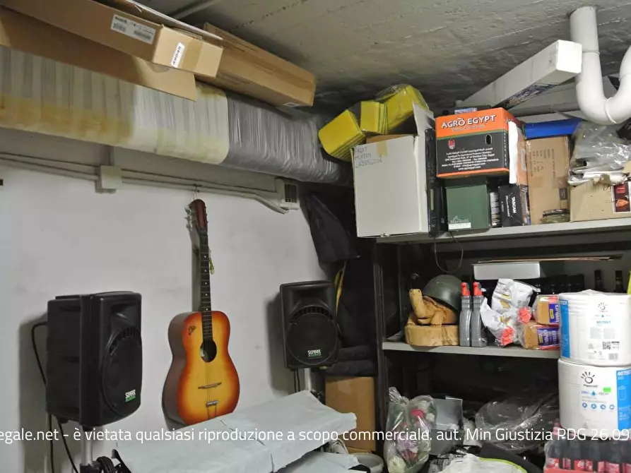 Immagine 7 di Negozio in vendita  144 a Torino