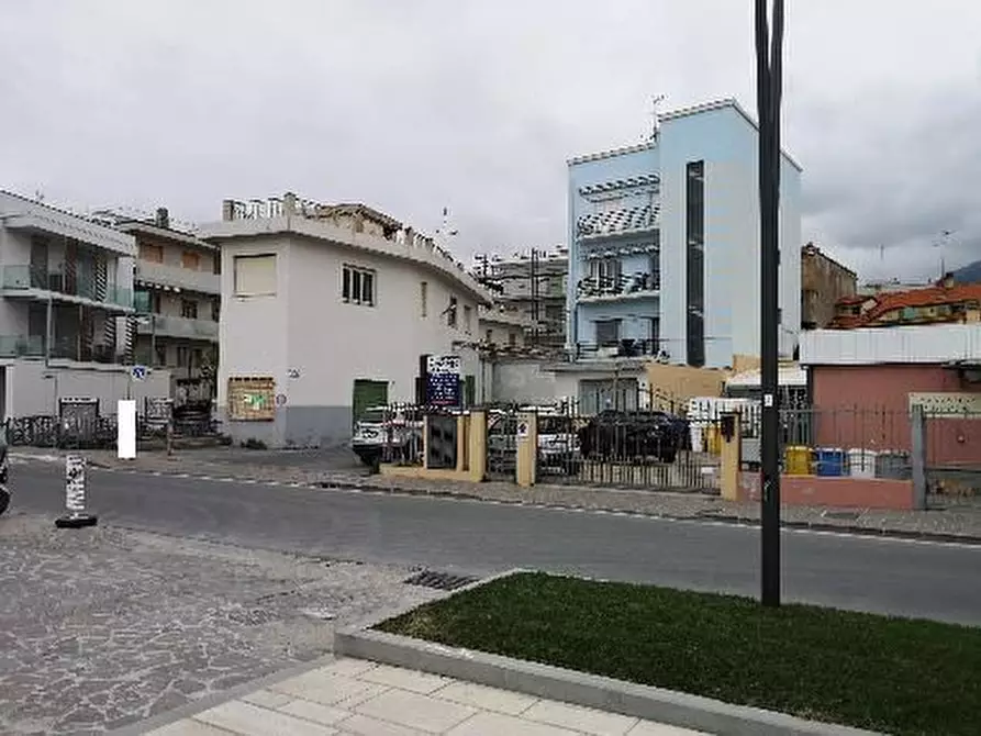 Immagine 5 di Negozio in vendita  85 - 96 - 97 - 88 a Ceriale