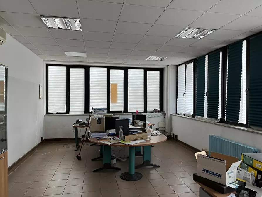 Immagine 9 di Negozio in vendita  128/23 a Torino