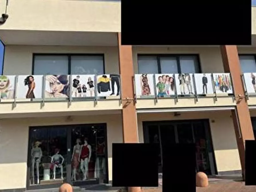 Immagine 2 di Negozio in vendita  225 a Ceriale