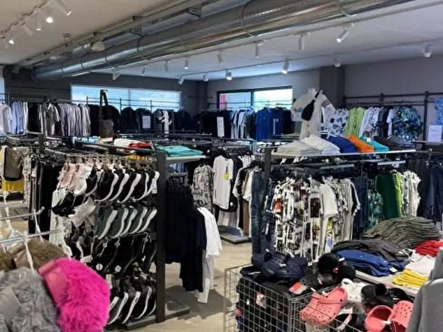 Immagine 6 di Negozio in vendita  225 a Ceriale