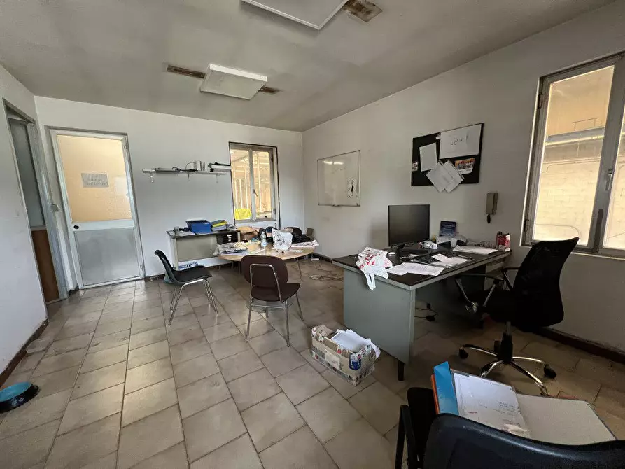 Immagine 3 di Negozio in vendita  8 a La Loggia