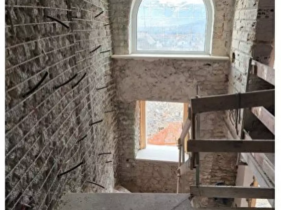 Immagine 8 di Appartamento in vendita  15 a L'aquila