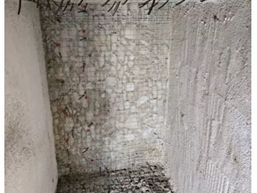Immagine 10 di Appartamento in vendita  15 a L'aquila