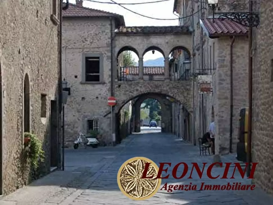 Immagine 1 di Negozio in vendita  a Villafranca In Lunigiana