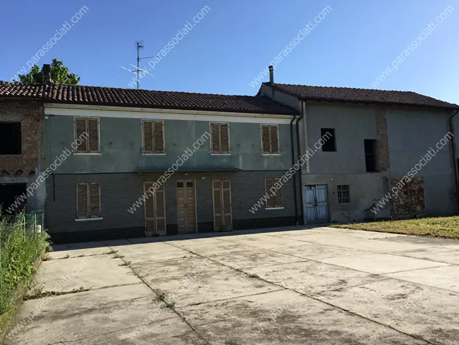 Immagine 1 di Rustico / casale in vendita  a Isola Sant'antonio
