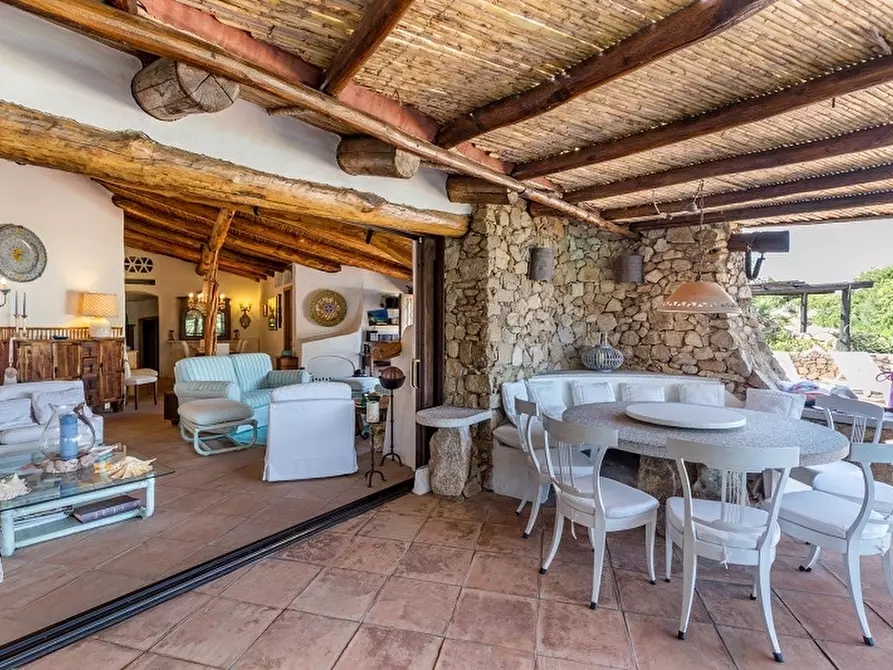 Immagine 3 di Villa in affitto  a Arzachena