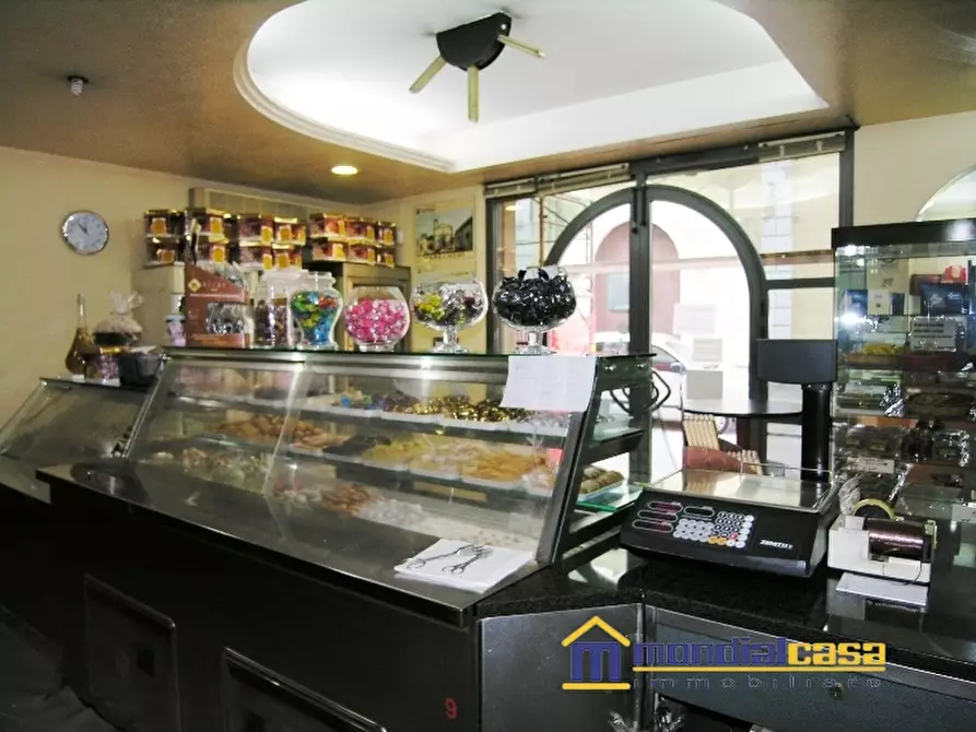 Immagine 4 di Negozio in vendita  a Pachino