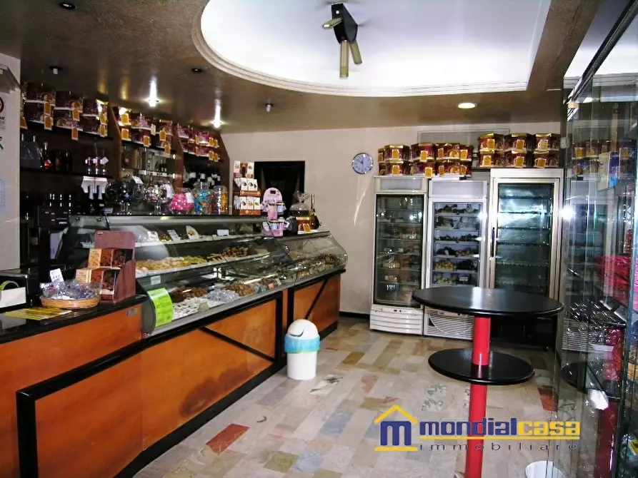 Immagine 2 di Negozio in vendita  a Pachino