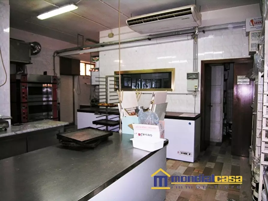 Immagine 5 di Negozio in vendita  a Pachino