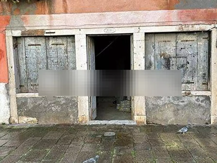 Immagine 1 di Negozio in vendita  2610 a Venezia