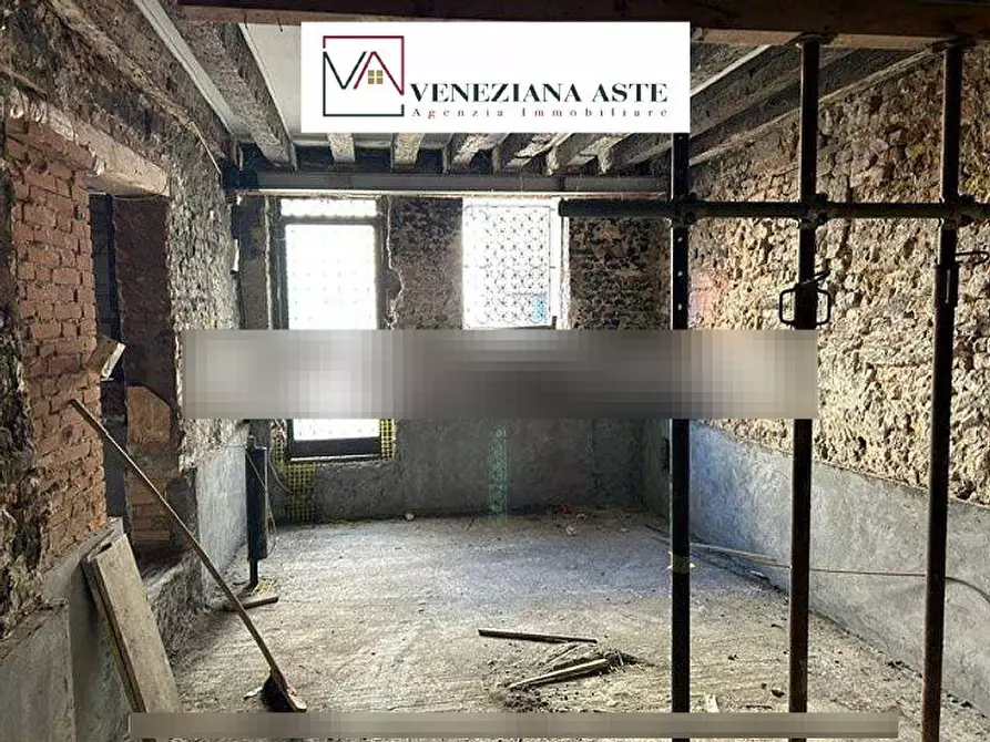 Immagine 2 di Negozio in vendita  2610 a Venezia