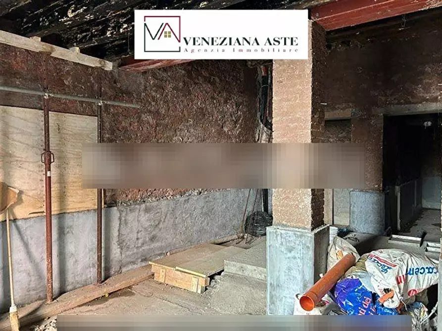 Immagine 4 di Negozio in vendita  2610 a Venezia