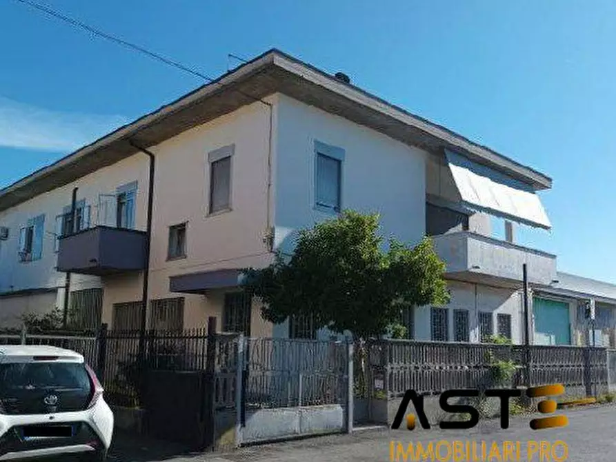 Immagine 5 di Negozio in vendita  15 a Vicenza