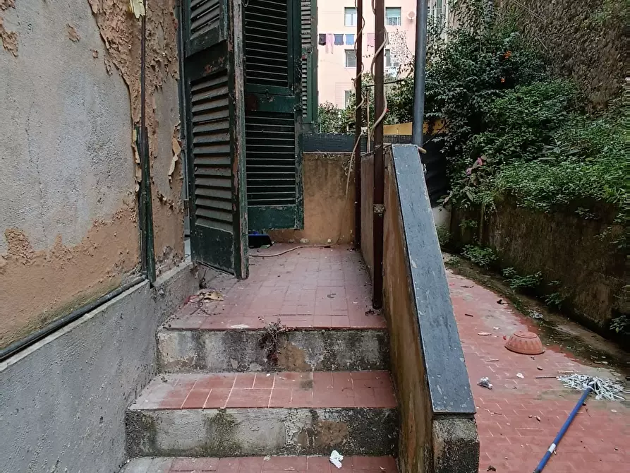Immagine 4 di Appartamento in vendita  a Genova