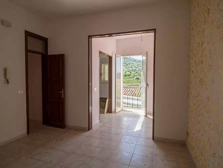 Immagine 2 di Appartamento in vendita  a Lascari