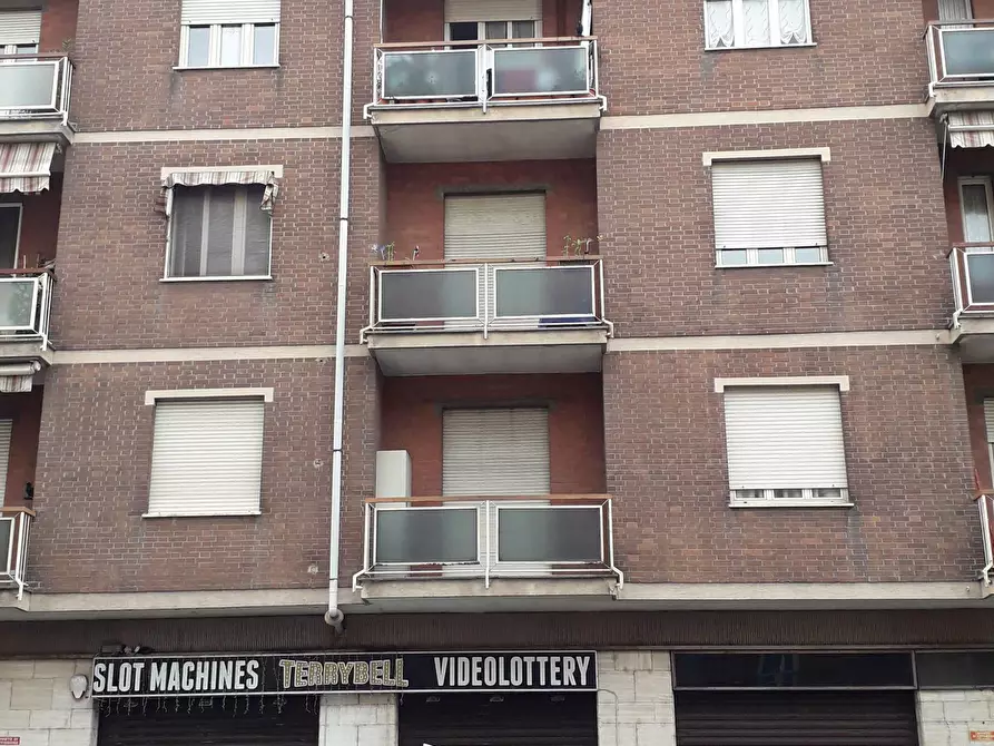 Immagine 3 di Negozio in vendita  54 a Moncalieri