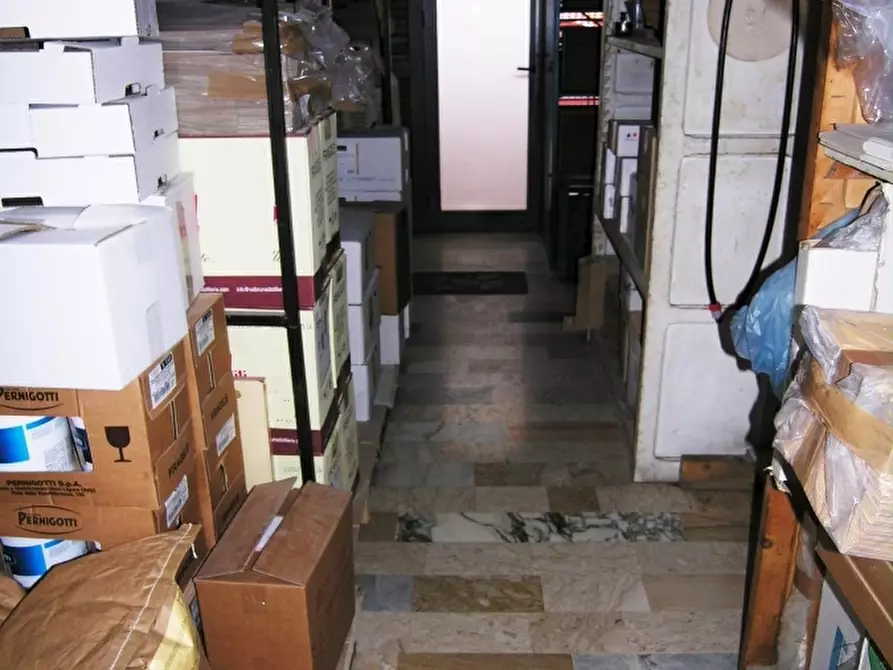 Immagine 6 di Negozio in vendita  a Pachino