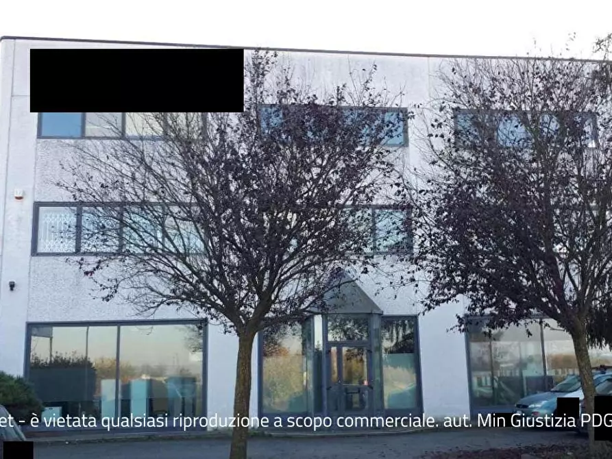 Immagine 1 di Negozio in vendita  252 a Volpiano