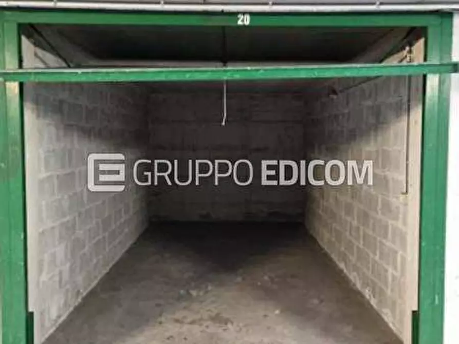 Immagine 4 di Negozio in vendita  115 a Milano