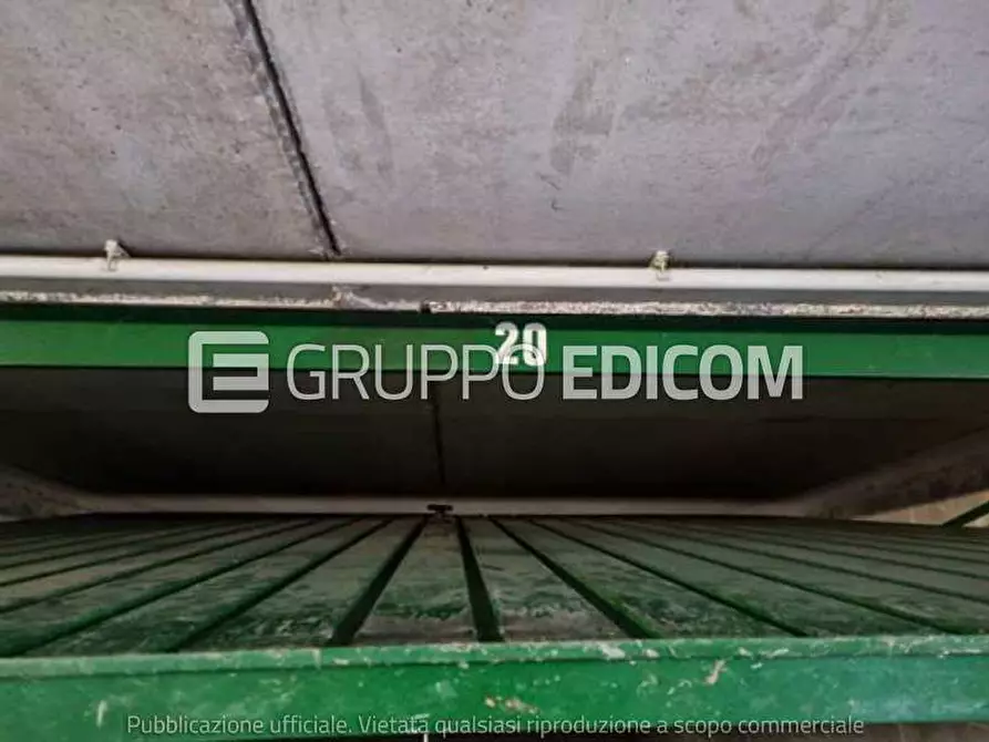 Immagine 5 di Negozio in vendita  115 a Milano