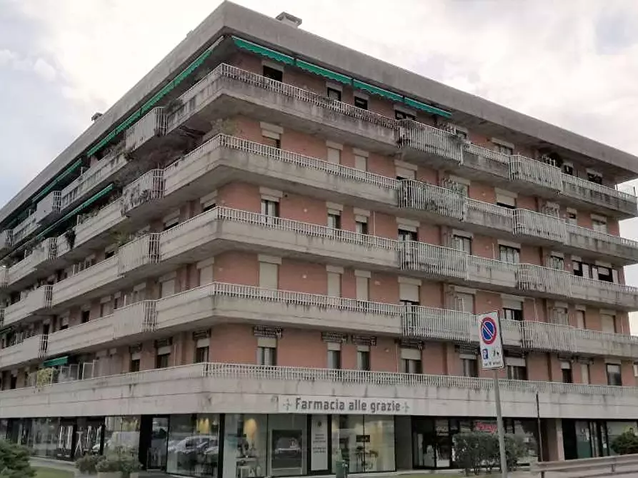 Immagine 1 di Appartamento in vendita  8 int. 11 a Bassano Del Grappa