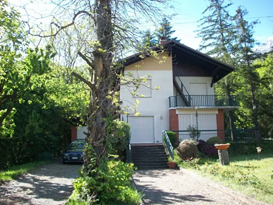 Immagine 1 di Villa in vendita  21 a Meana Di Susa