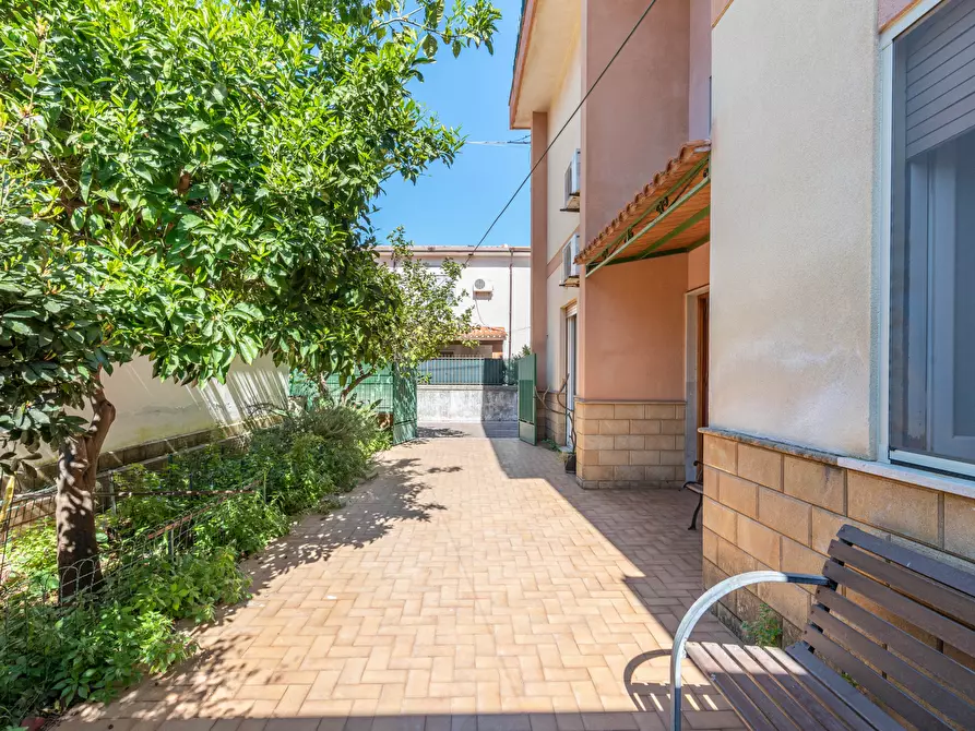 Immagine 2 di Villa in vendita  a Palermo