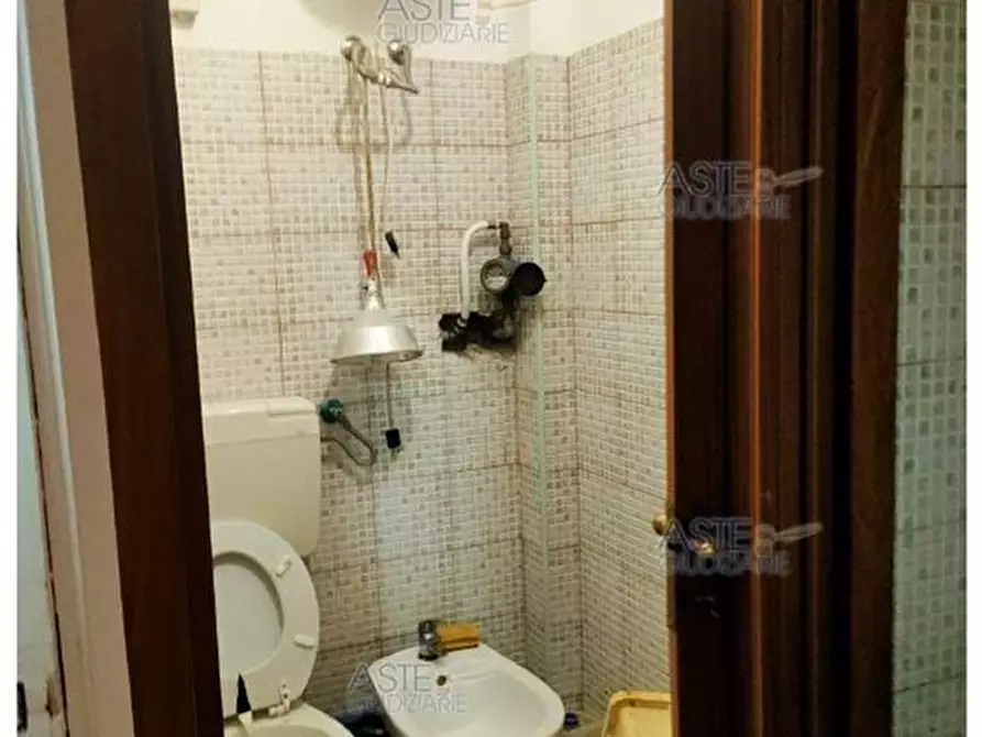 Immagine 8 di Negozio in vendita  4 C a Martinsicuro