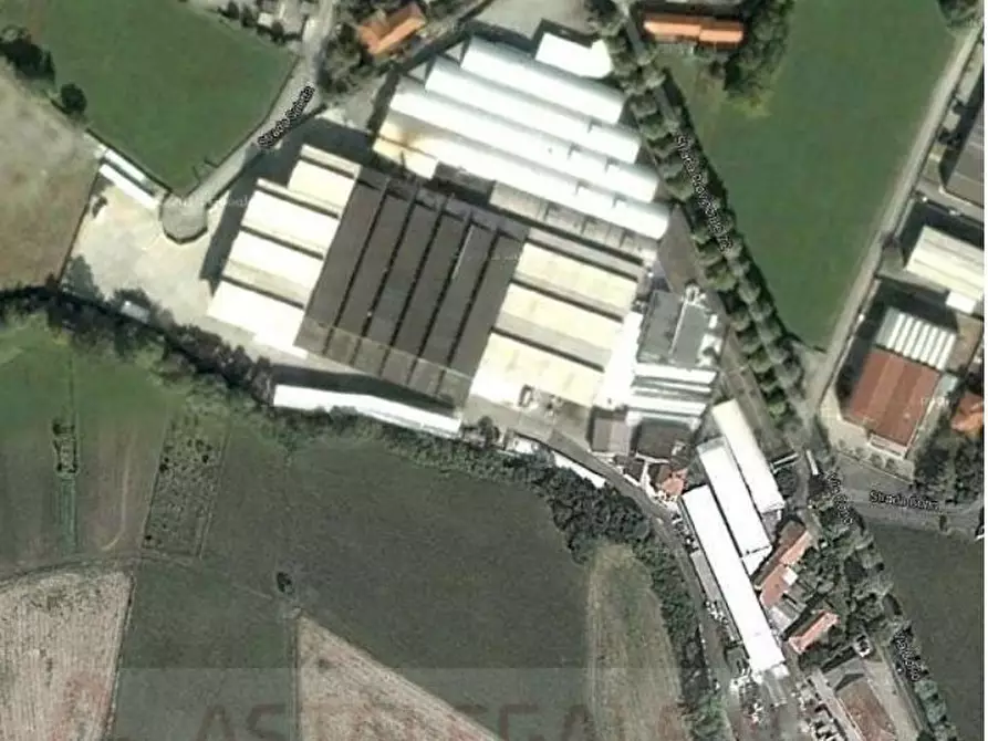 Immagine 2 di Negozio in vendita  17 a San Carlo Canavese