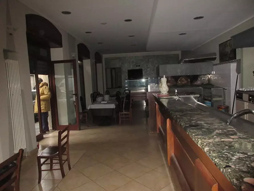 Immagine 2 di Negozio in vendita  19 a Torino