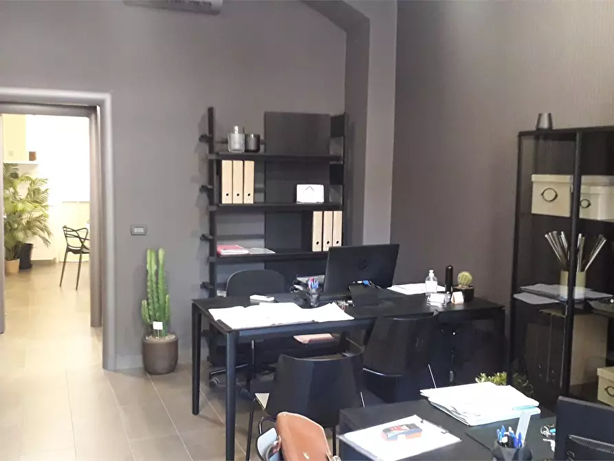 Immagine 9 di Negozio in vendita  104 a Torino